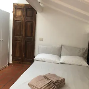 Apartamento Il Tetto Fiorito Dell'isola, Milán