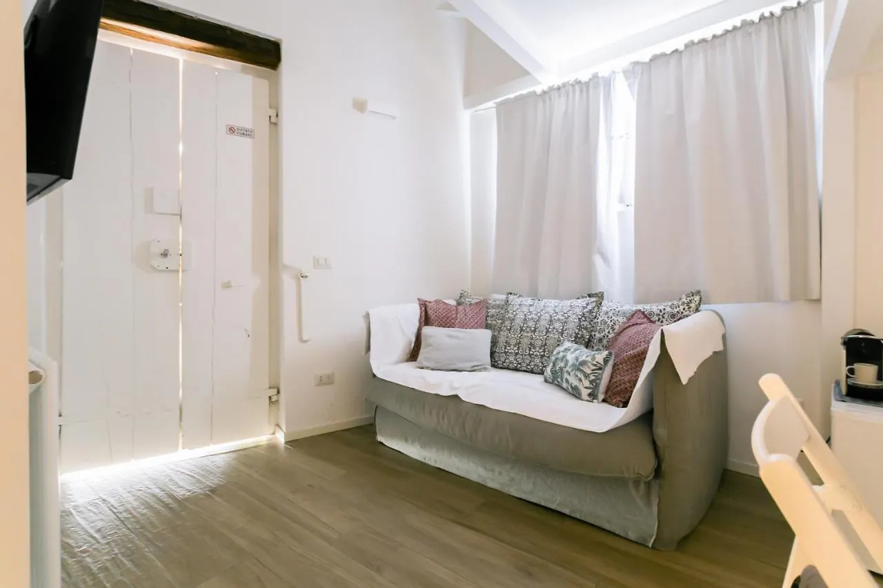 Milano Apartments Navigli Vigevano 0*, Milan