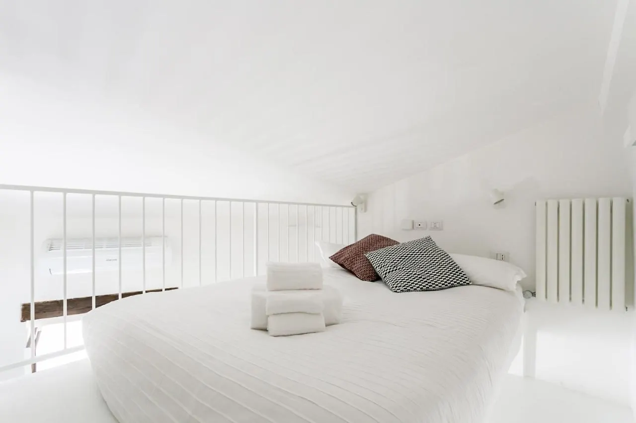 Milano Apartments Navigli Vigevano Italy