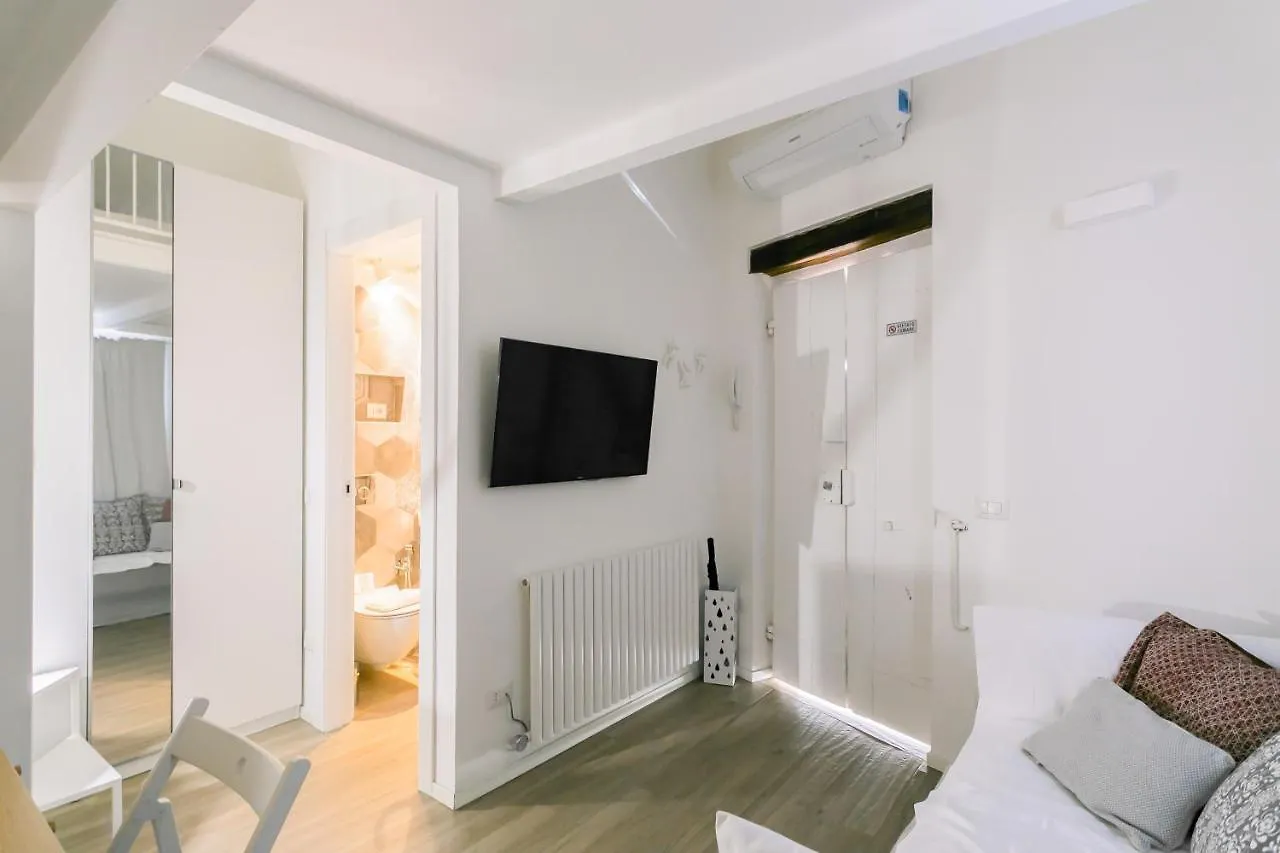 Milano Apartments Navigli Vigevano Italy