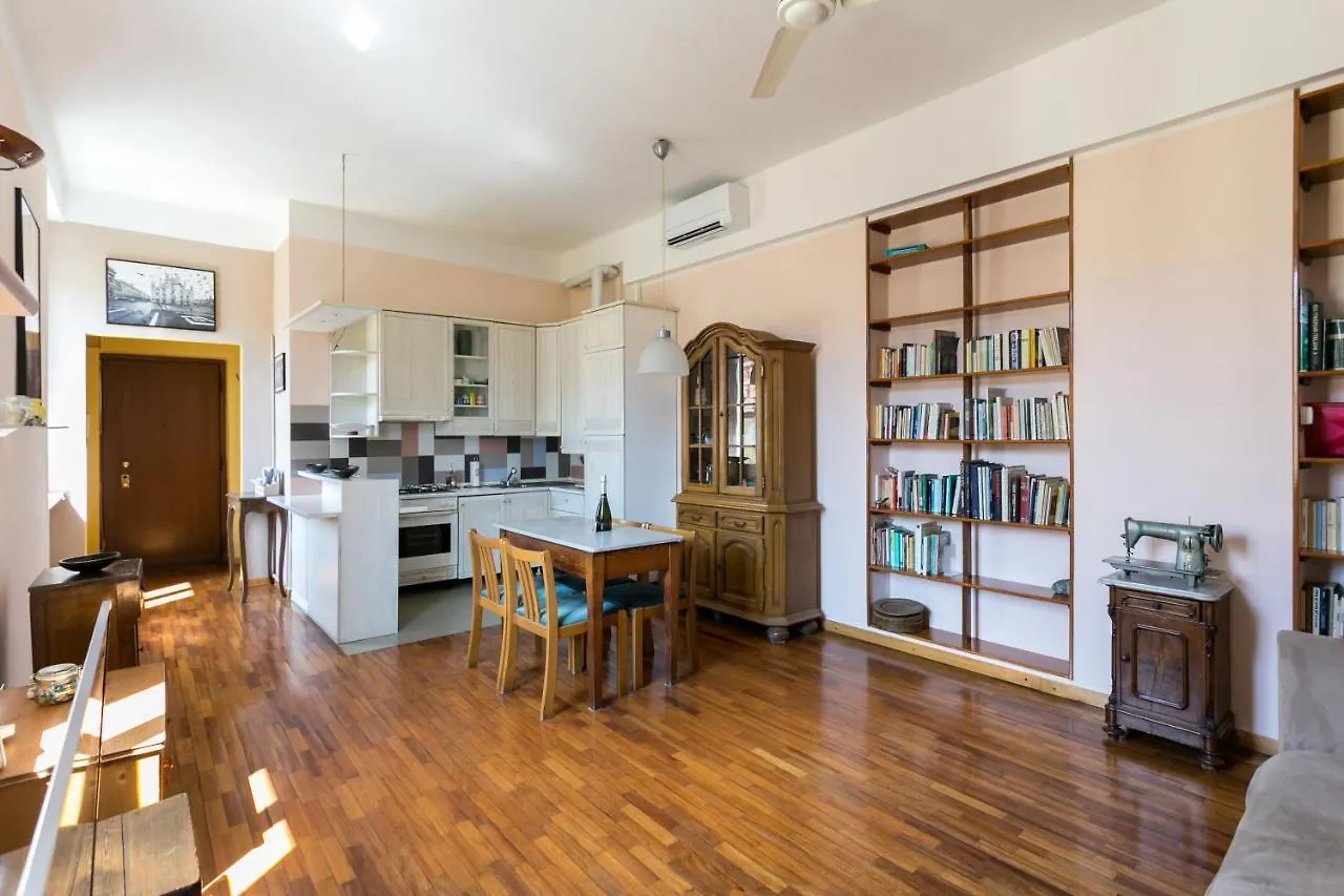 Milano Apartments Navigli Vigevano  ミラノ