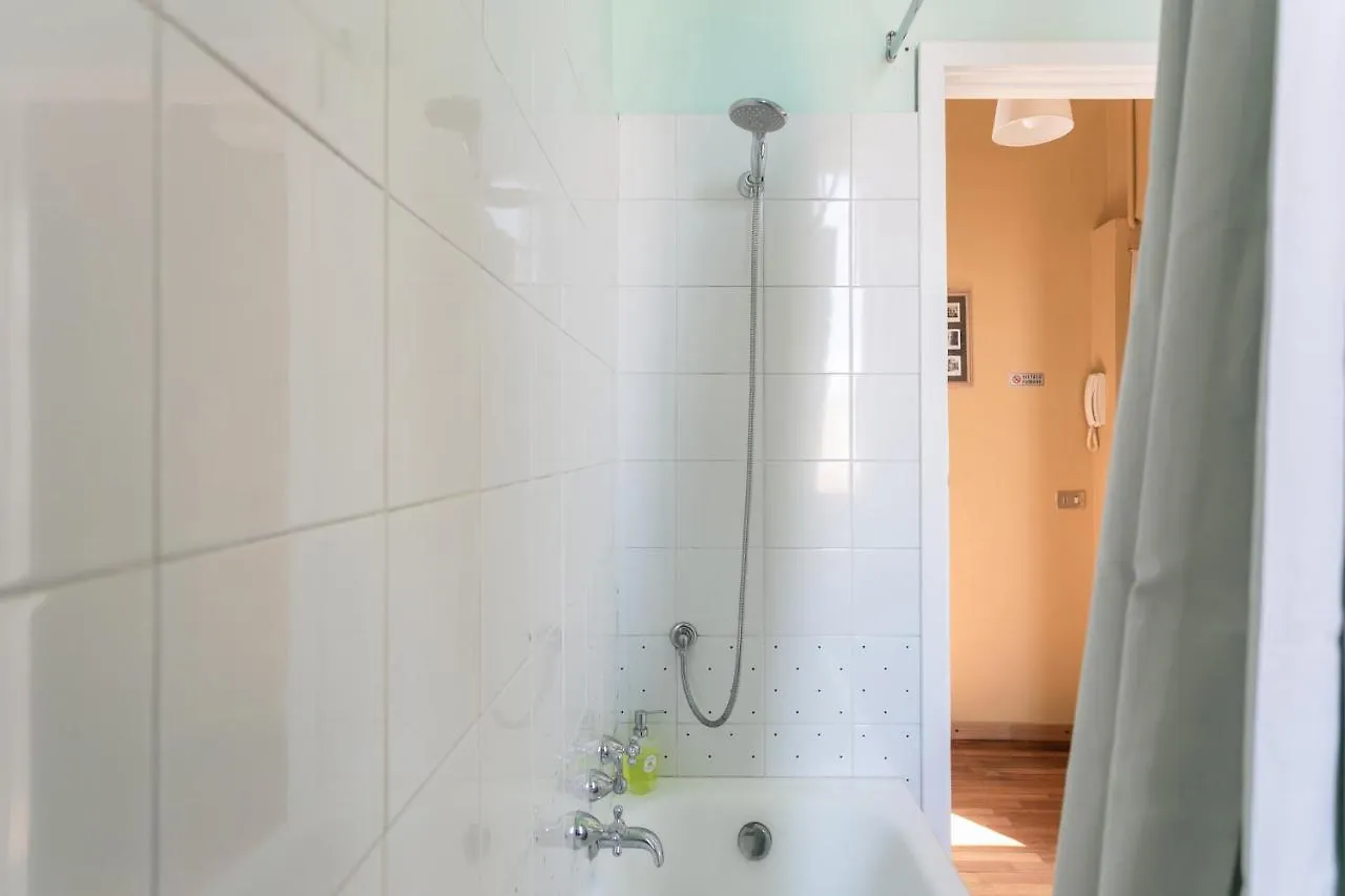 Milano Apartments Navigli Vigevano 0*, ミラノ